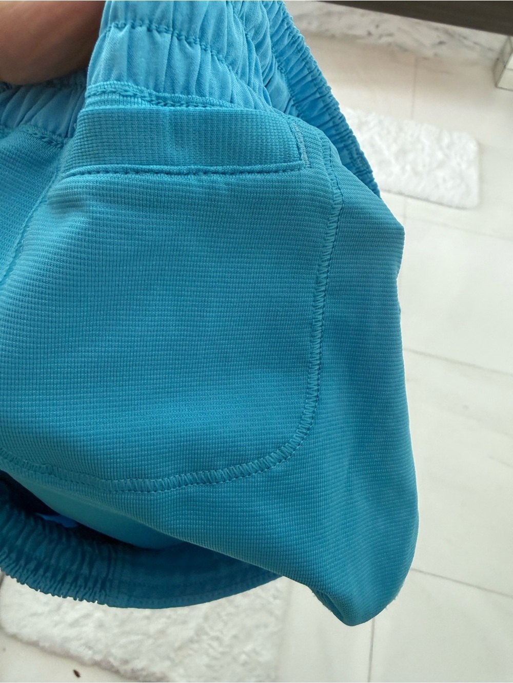 Lululemon Women's
Performance Athletic Shorts.  Size 4 - Picture 4 of 6